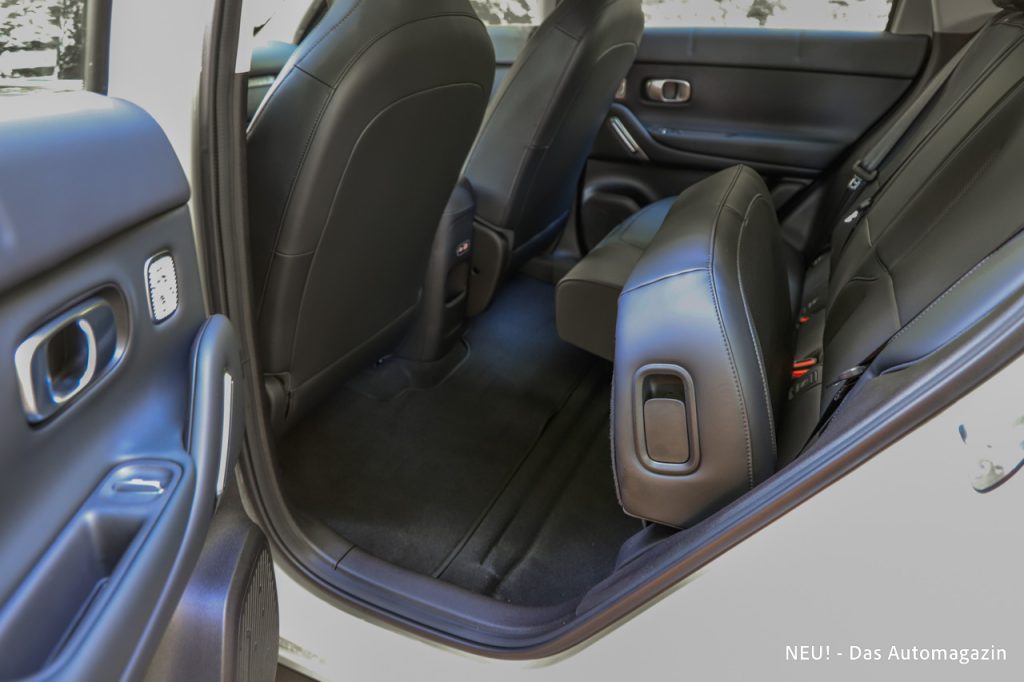 Leapmotor B03X Magic Seats