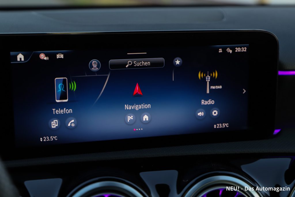Mercedes-Benz A 200 Infotainment