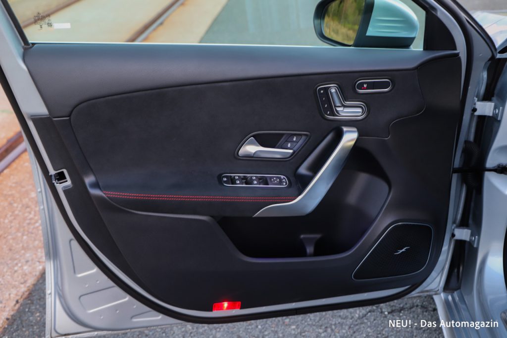 Mercedes-Benz A 200 Türtafel