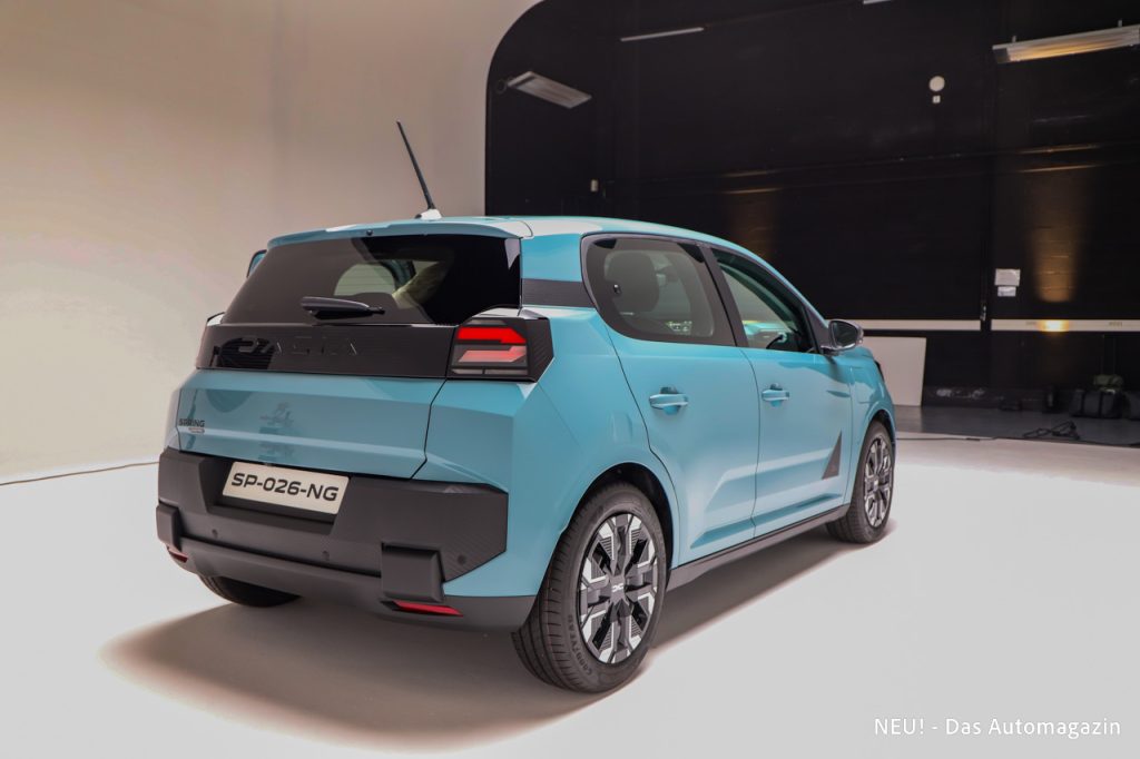 Neuer Dacia Spring hinten