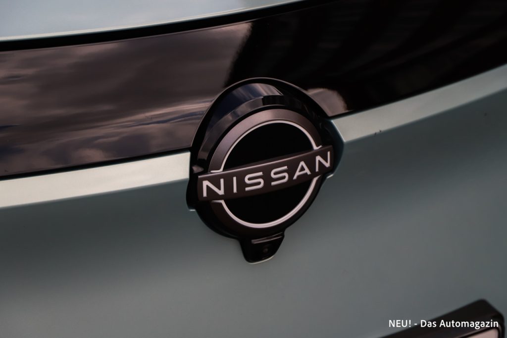 Nissan Badge