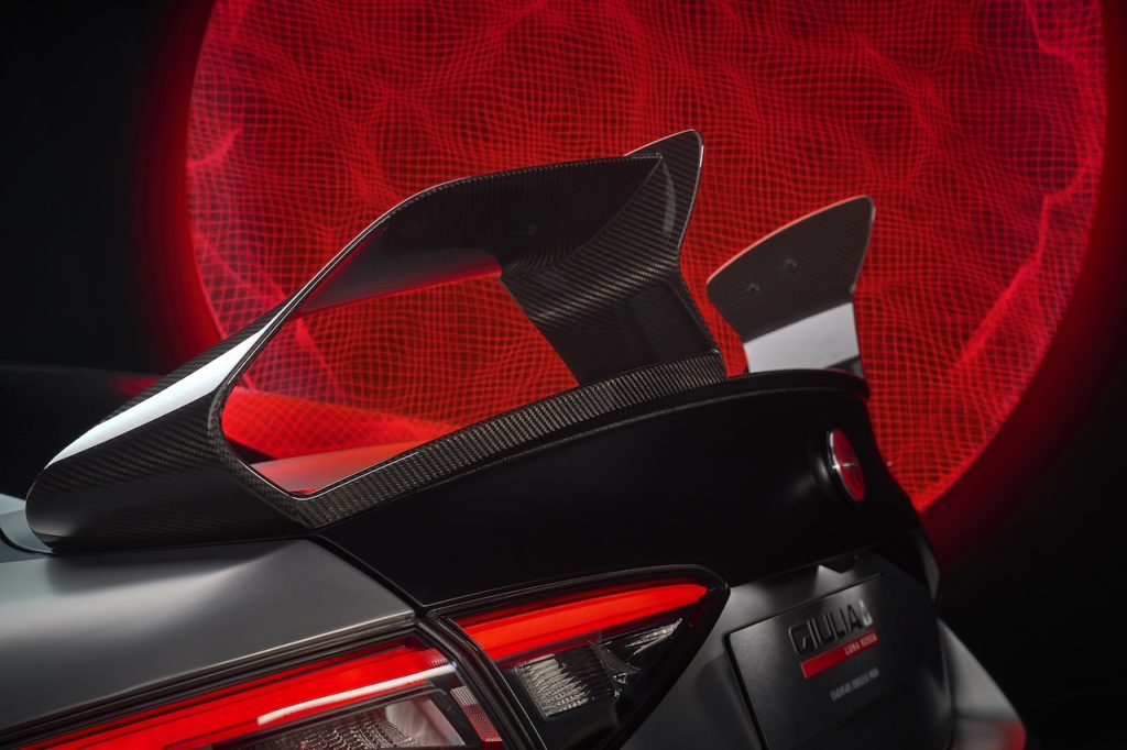 Alfa Romeo Giulia Quadrifoglio Luna Rossa Spoiler