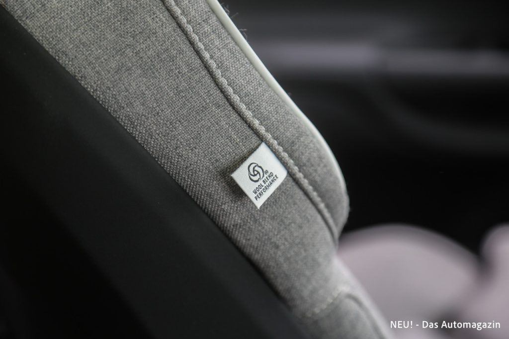 Volvo EX90 Twin Motor Tailored Wool Badge