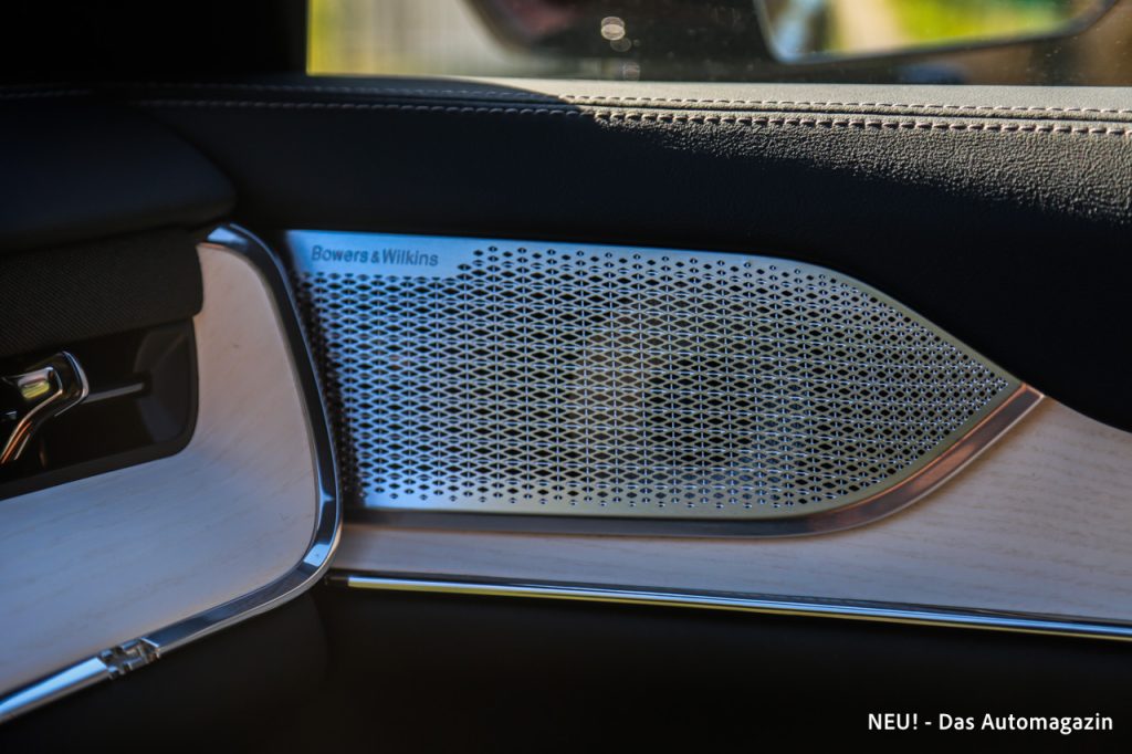 Volvo EX90 Twin Motor Bowers & Wilkins Soundsystem