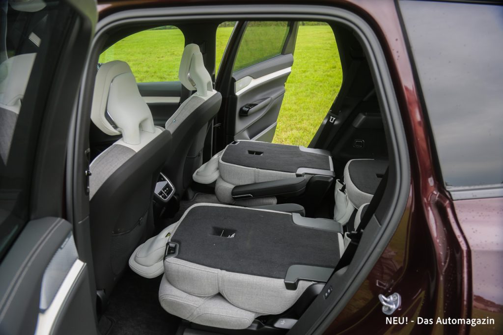Volvo EX90 Twin Motor umgeklappte zweite Sitzreihe