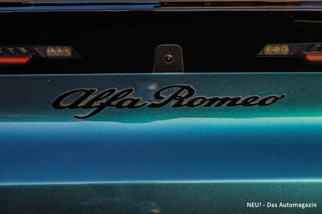 Alfa Romeo Schriftzug