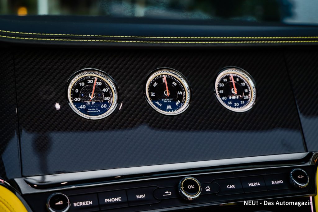 Bentley Continental GTC S Rotating Display