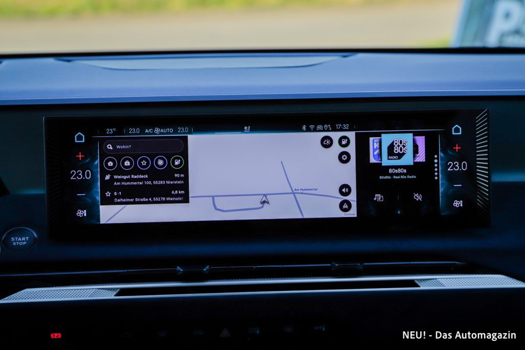 DS No.7 E-Tense Infotainment