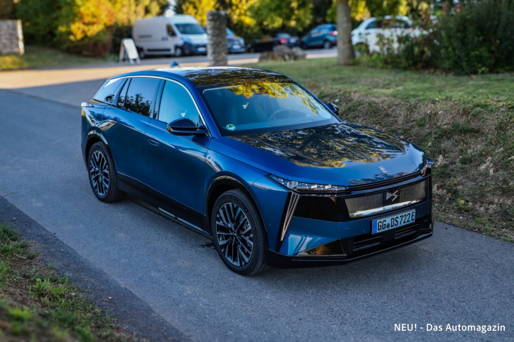 DS No.7 E-Tense Topas Blau