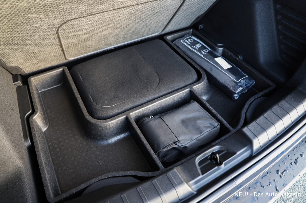 Jeep Avenger 4xe Staufach Kofferraum