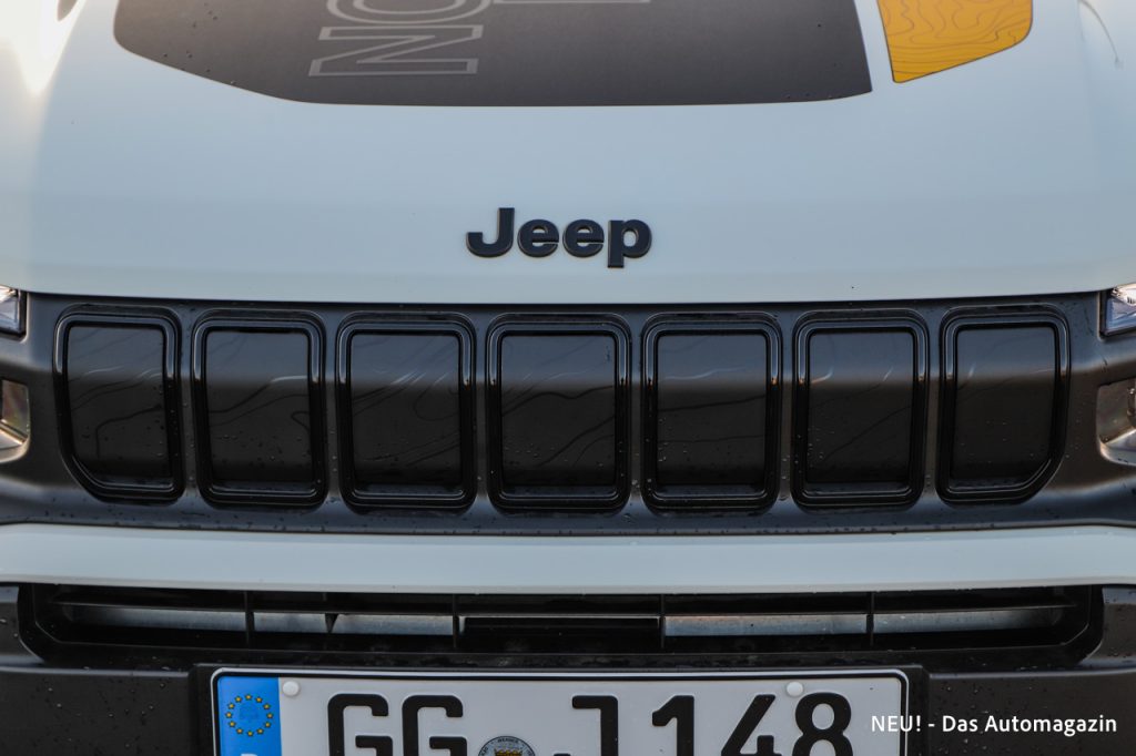 Jeep Avenger 4xe Kühlergrill