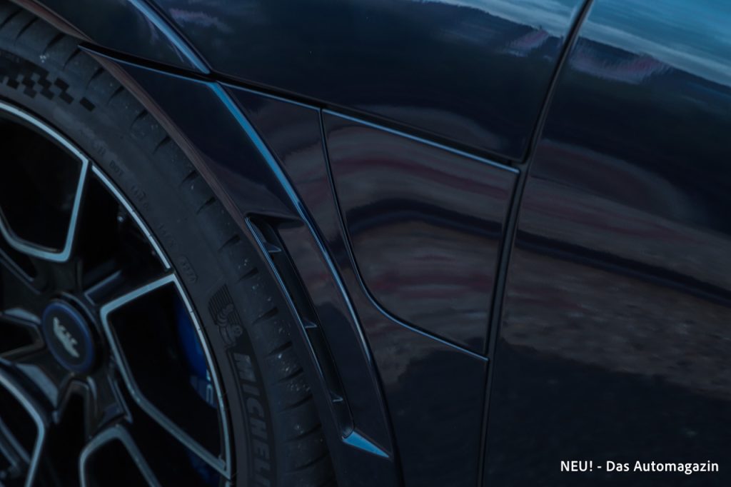 Lucid Air Sapphire Ladeklappe