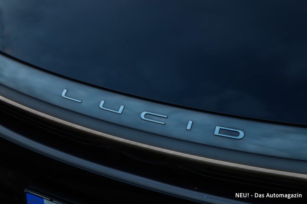 Lucid Schriftzug