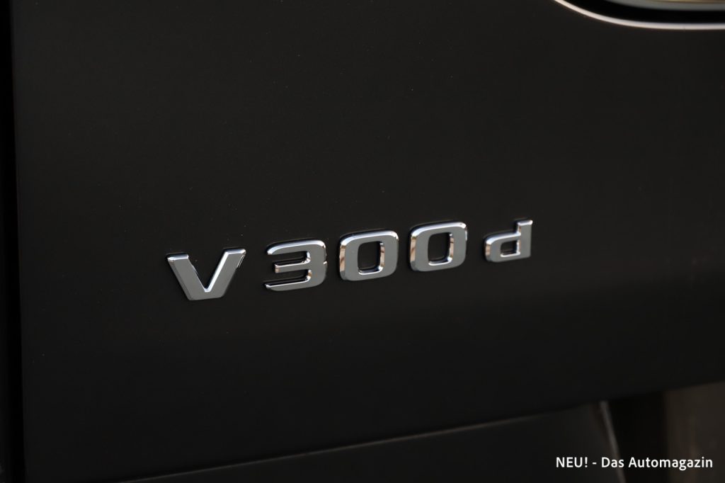 V300d Schriftzug