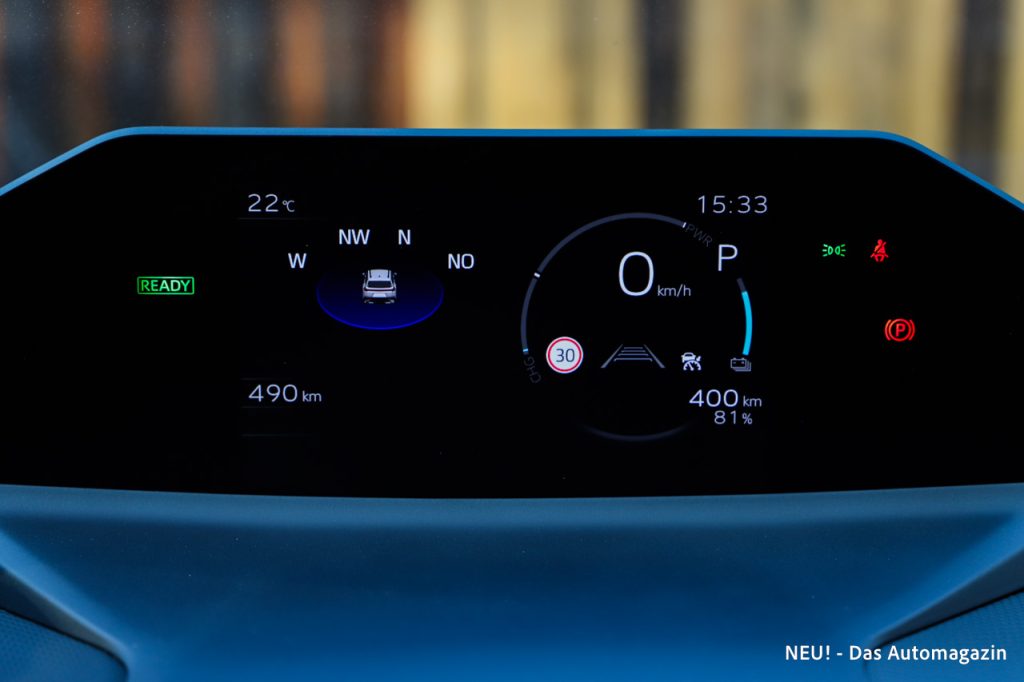 Subaru E-Outback Cockpit