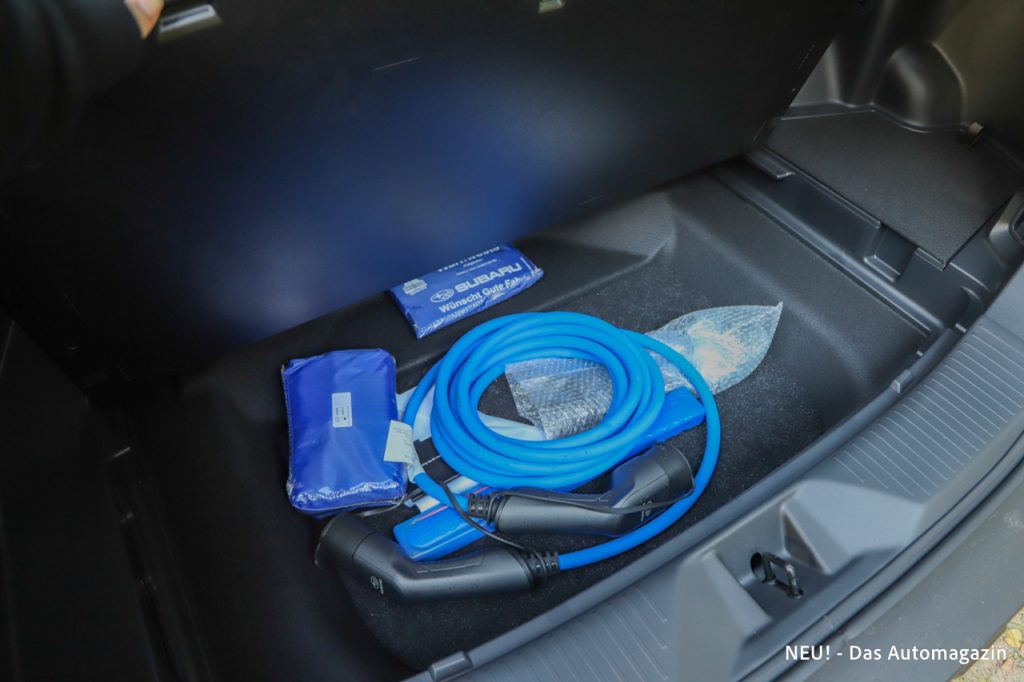 Subaru E-Outback Fach Kofferraum