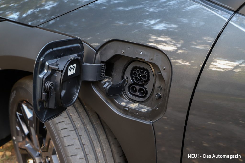 Subaru E-Outback Ladeanschluss