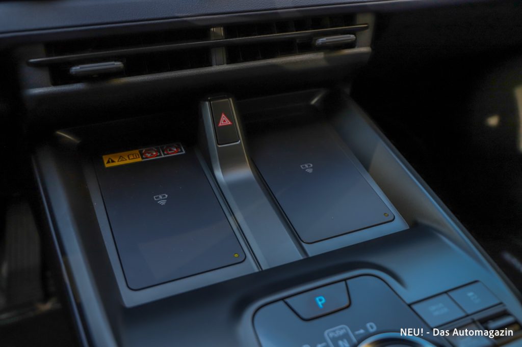 Subaru E-Outback induktive Ladeschale